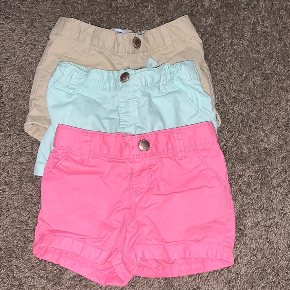 Old Navy Khaki Shorts (3)